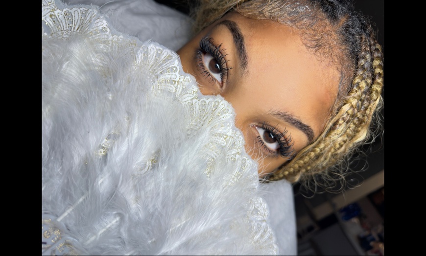 Image 1: Up to 30% Off on Eyelash Extensions at Cho Beaute Spa