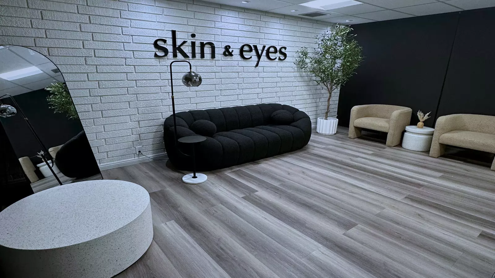 One or Three Sessions – EZ GEL PRF for Under Eyes