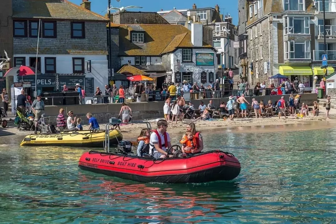 30- or 60-Minute Self Drive Boat Ride for Six People