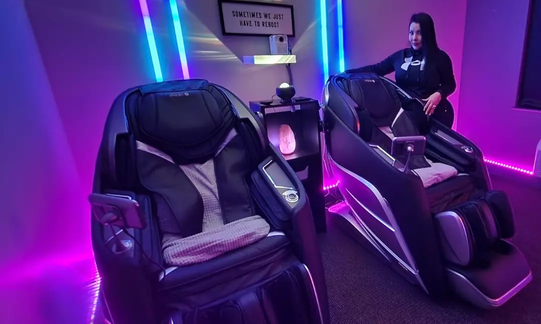 Discover Escape Zero Gravity Massage's Hands-Free Experience with Couples Sessions Up to 32% Off