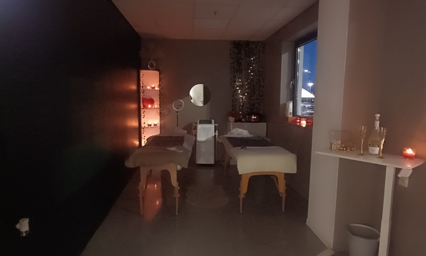 Image 3: Dermapen: zabieg na twarz, szyję i dekolt dla młodszego wyglądu