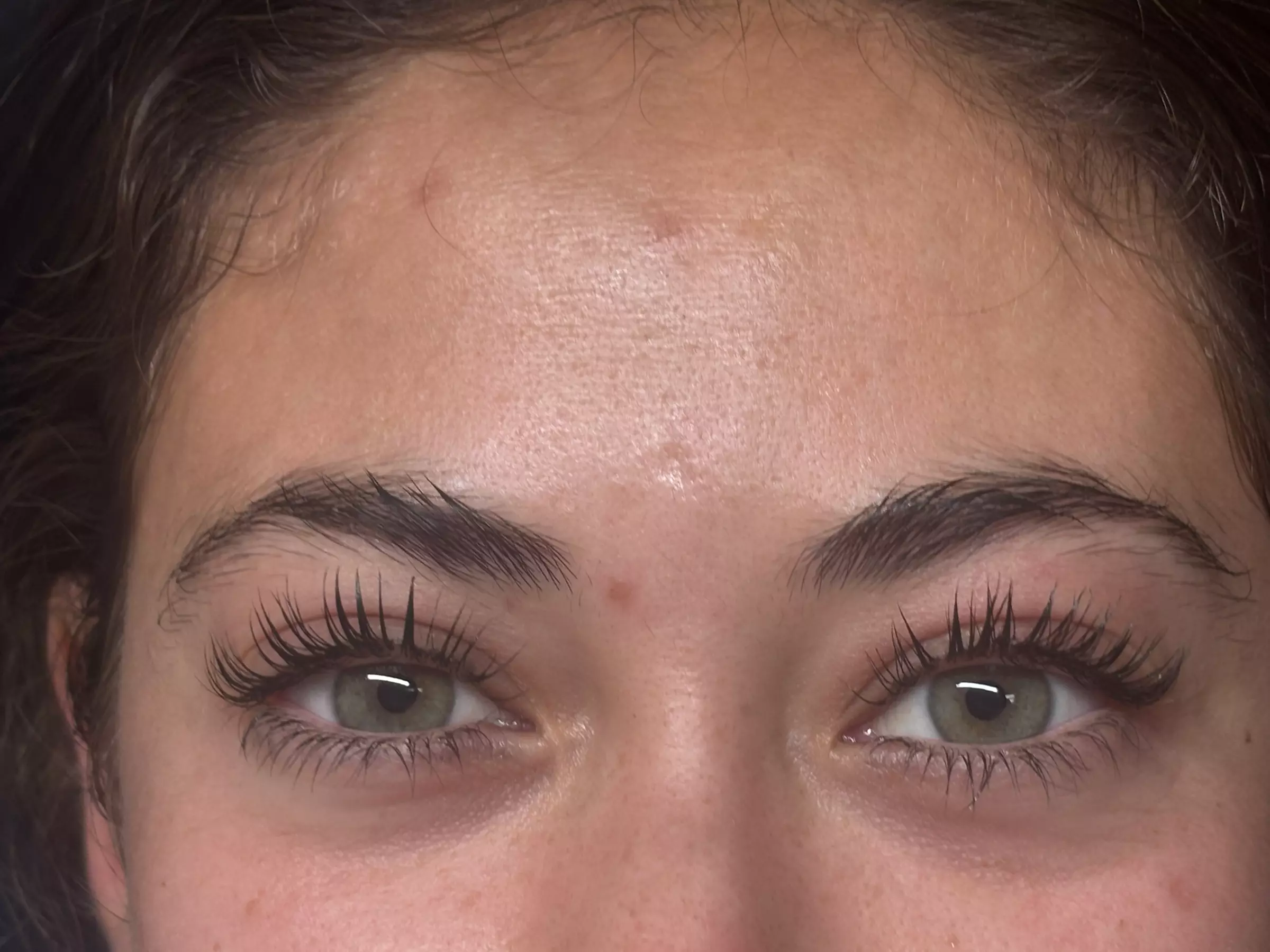 Enhance Your Look with Eyelash Lifting / Tinting Treatment!