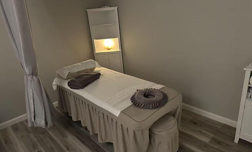Image 1: Unwind and Relax: Tuina Body Massage and Herbal Aromatherapy