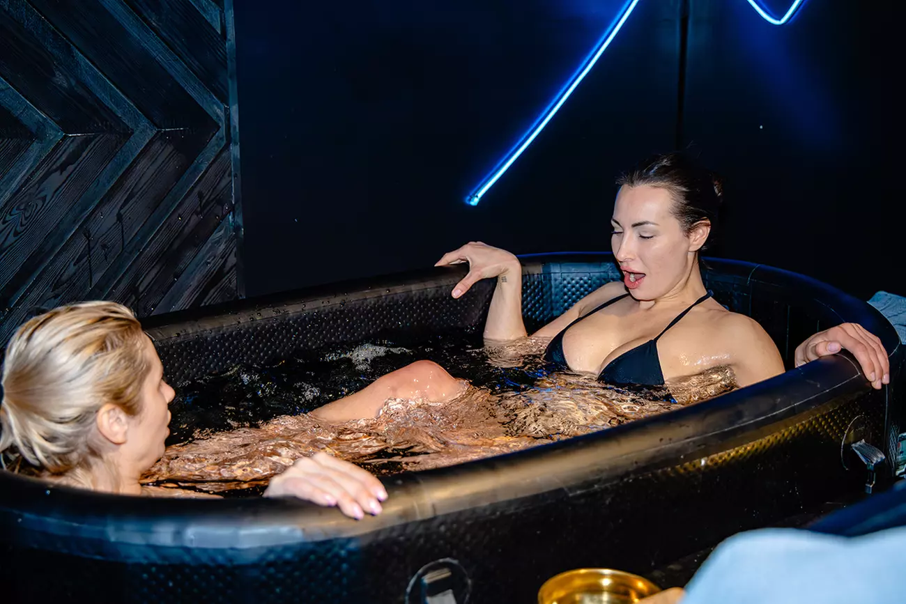 Up to 59% Off on Spa - Sauna - Infrared at MOOV LABS