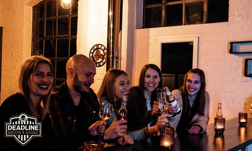 Image 10: 60 Min. Live Escape Game inkl. je 1 Getränk für bis zu 6 Personen
