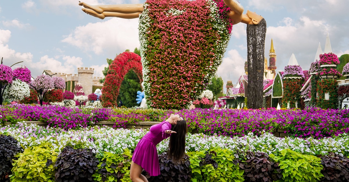 Nature & Ocean Wonders: Dubai Miracle Garden + Dubai Aquarium Combo Nature & Ocean Wonders: Dubai Miracle Garden + Dubai Aquarium Combo