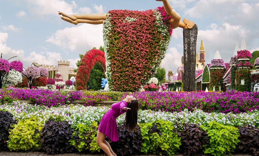 Image 10: Nature & Ocean Wonders: Dubai Miracle Garden + Dubai Aquarium Combo
