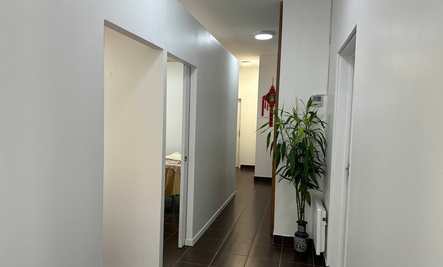 Image 8: Massage TuiNa : harmonisez corps et esprit avec un soin énergétique