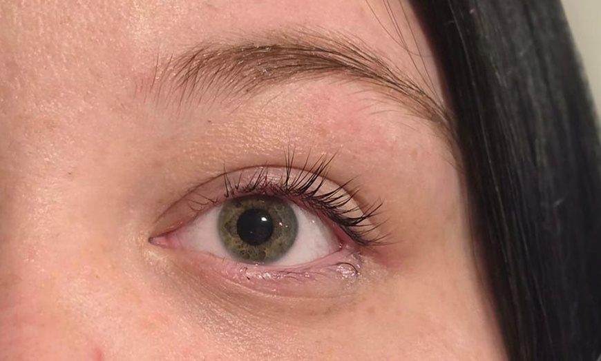 Image 2: Eyelash Lift or Lift with Tint – Enhance Your Natural Look
