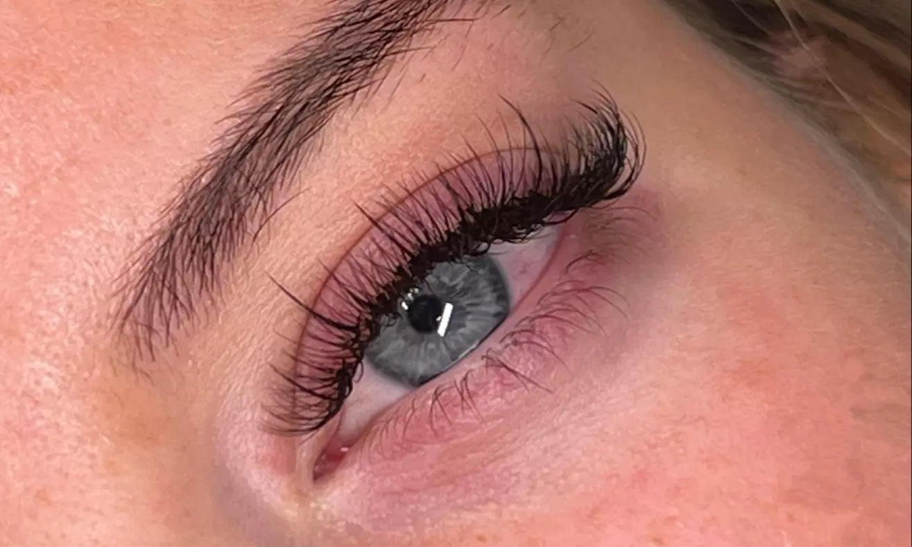 Unlock Your Glam: Transform Your Look with Stunning Eyelash Extensions