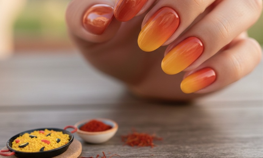 Image 6: Manicura o pedicura con opción a nivelación, refuerzo de gel y más