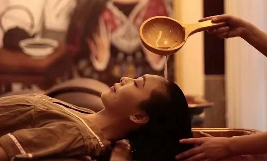 Image 5: Indulge in a Signature Head Spa Treatment / Aromatherapy Body Massage