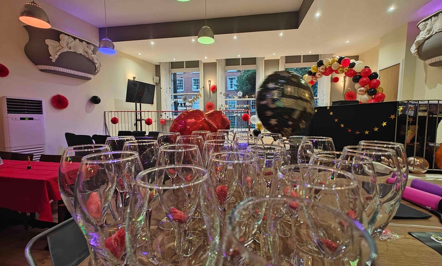 Image 1: Enjoy with Mini Celebration or Cocktail & Vibes w/ Prosecco and Games