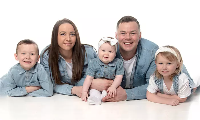 One-Hour Photoshoot With Print at Flash Photography