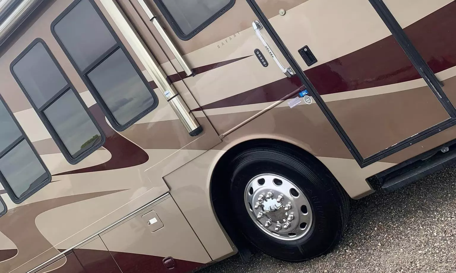 Shine for Your Truck, Jeep, SUV with Exterior Wash and Ceramic Wax!