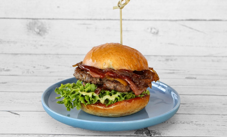 Image 2: Burger-Genuss: Dream Burger inkl. Beilage nach Wahl für 1 - 4 Personen
