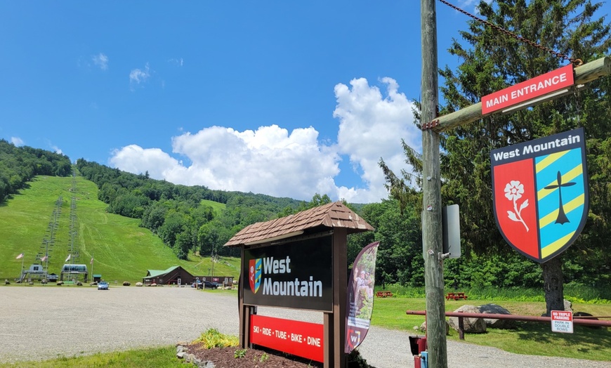 Image 2: 1 Child or Adult Scenic Picnic & Scenic Chairlift Ride w/ Lunch & More