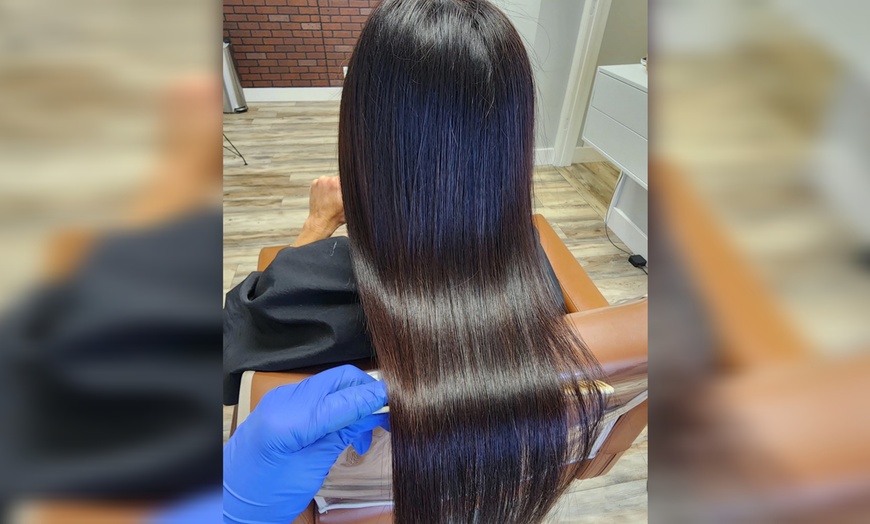 Image 3: Smooth and Manageable Hair with Keratherapy Treatment