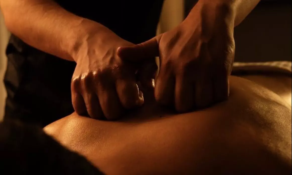 Revitalize Your Senses with Leveyna's 60-Minute Men's Massage, Featuring Personalized Care - Primary Image