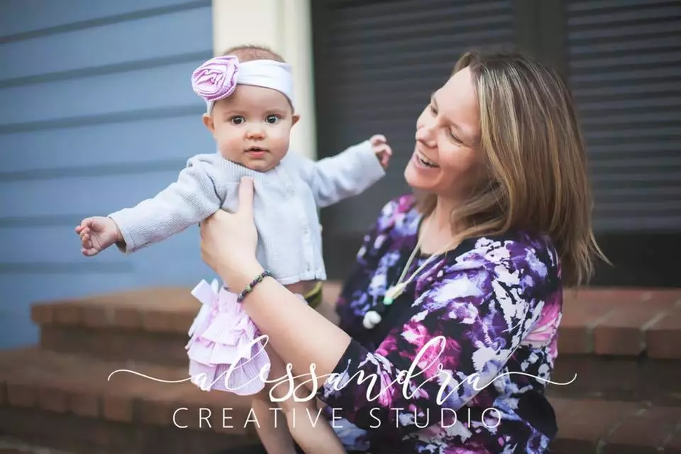 Capture Precious Moments: Mini / Family Photography Session