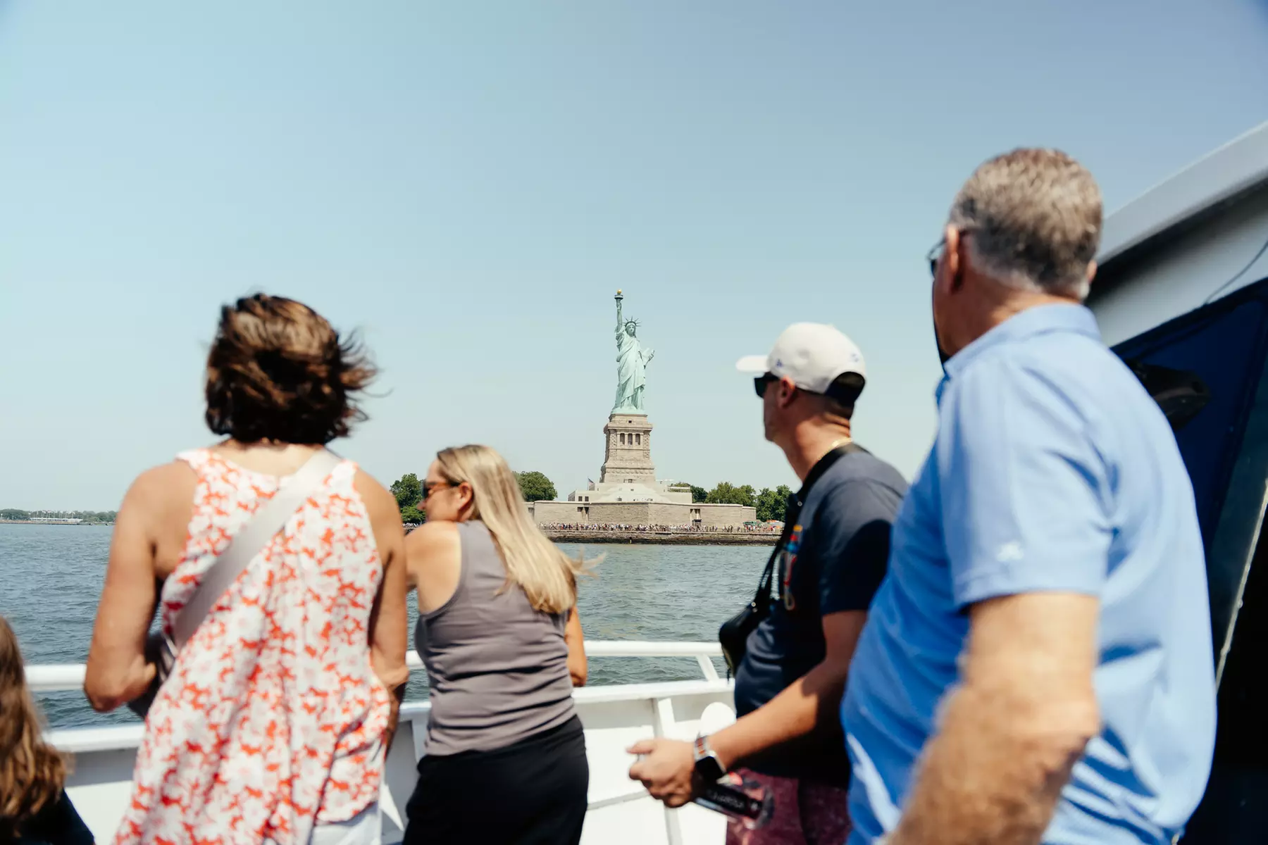 VIP NYC Boat Tour: Liberty Views & Souvenirs for Groups of 1–10