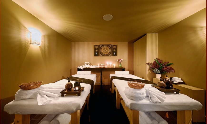 Image 5: Votre instant magique : modelage relaxant ou huiles chaudes à Paris