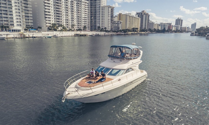 Image 2: Luxurious Miami Yacht Experience w/ Miami Motion for 4 hrs or Full-Day