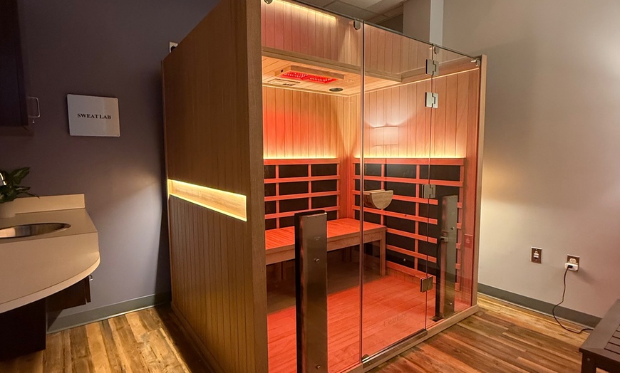 Image 2: Access for One on Weekdays or Weekends with Optional Ionic Foot Detox