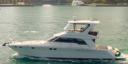 4-Hour Yacht Rental for Up to 13 People - Float & feast