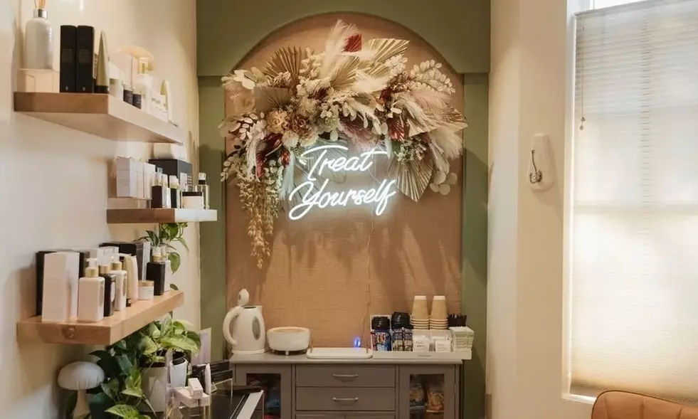 Experience Relaxation: 60, 90 or 120-Minute Hot Stone Massage at TMC Massage ( Up to 49% Off ) - Primary Image