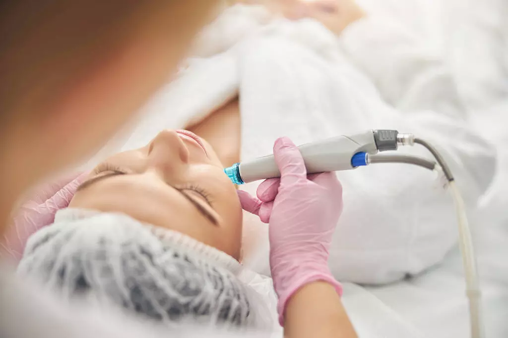 Up to 45% Off on HydraFacial at Beautymanors - Second Medium