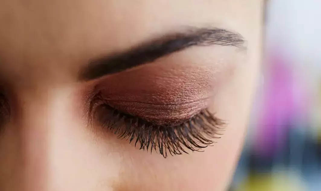 Beauté du regard avec Lisa Beauté