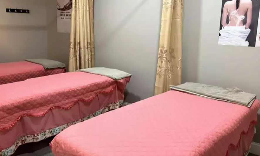 Up to 27% Off on Couples Massage at Health U Spa