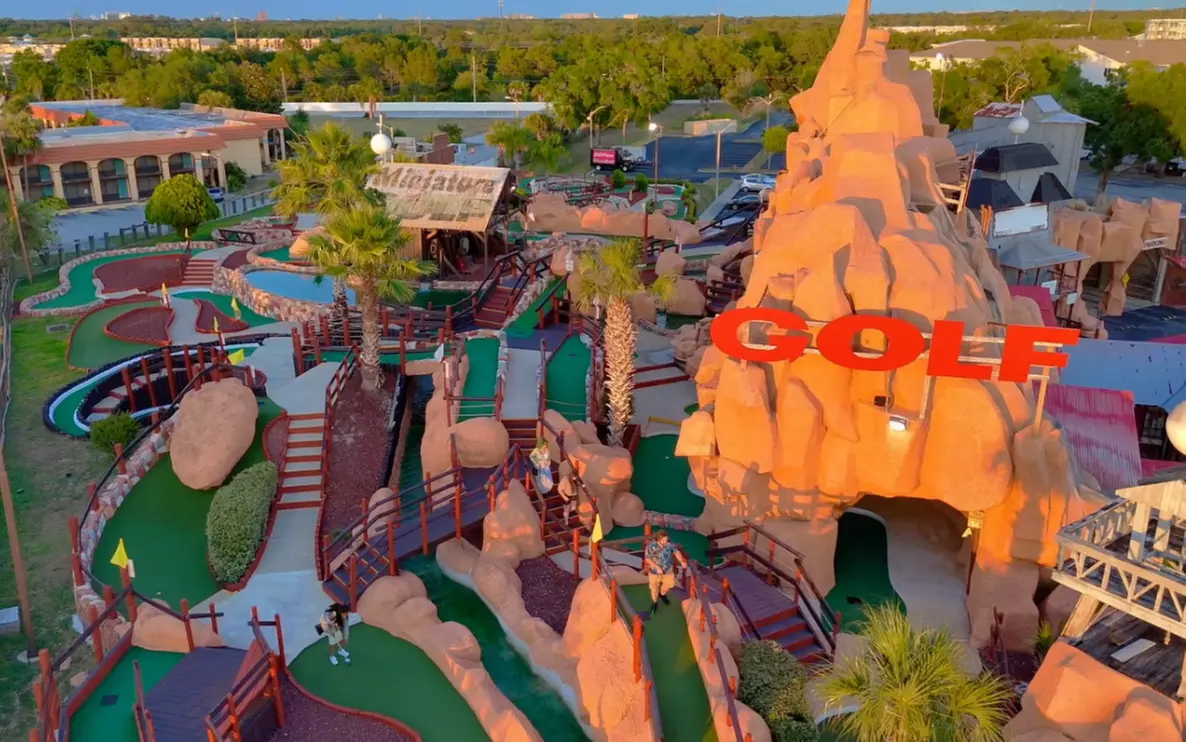 Unlimited 18 Hole Mini Golf & All You Can Eat CiCi’s Pizza (Up To 50% Off)