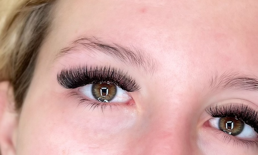 Image 1: Transform Your Look: Eyelash Extensions!