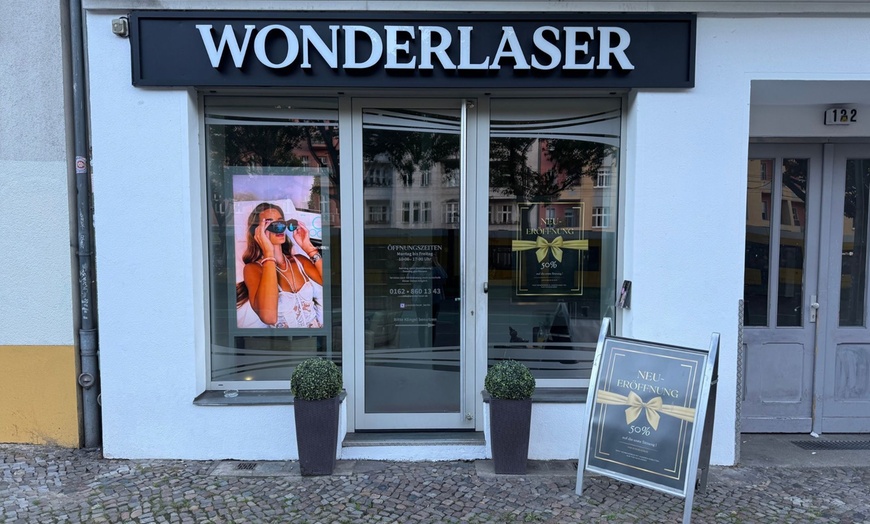 Image 4: Laserhaarentfernung an 3 oder 5 kleinen oder großen Zonen nach Wahl