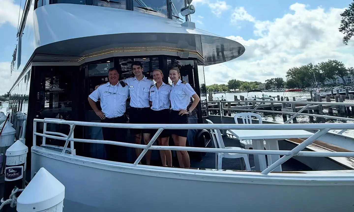 Sightseeing or Dinner Cruise Abroad the Luxurious Paradise Yachts