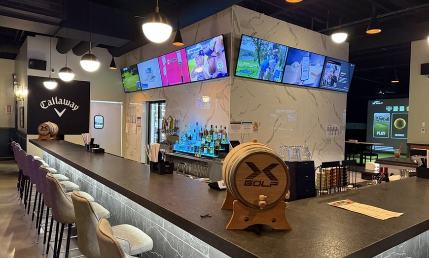 Image 6: Elevate Your Game: Immersive Virtual Golf Simulator Experience