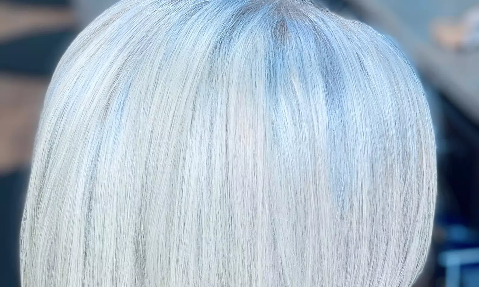 Unleash Your Inner Glam with a Stunning Hair Makeover!