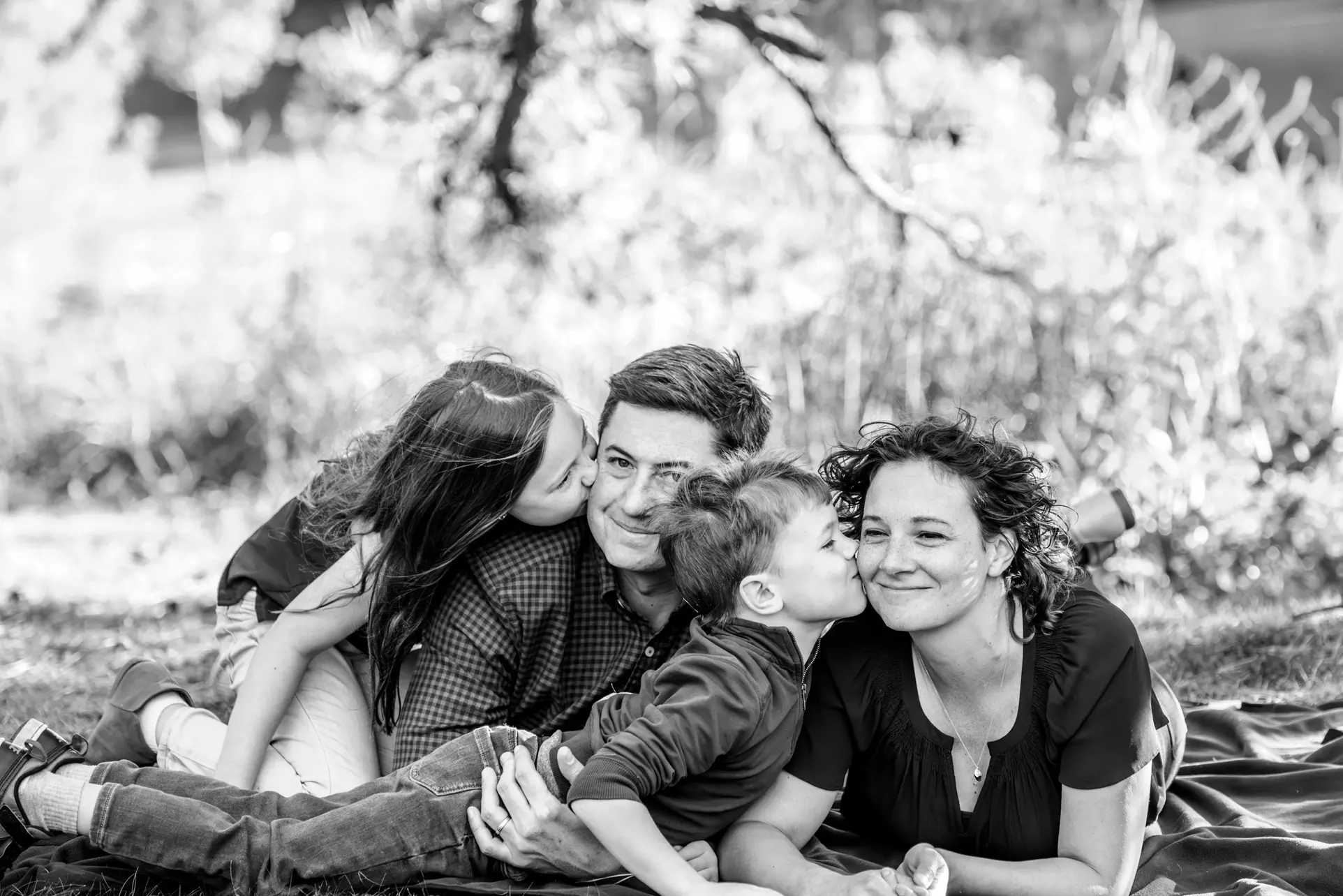 Up to 86% Off on Outdoor Family & Children Photo Sessions