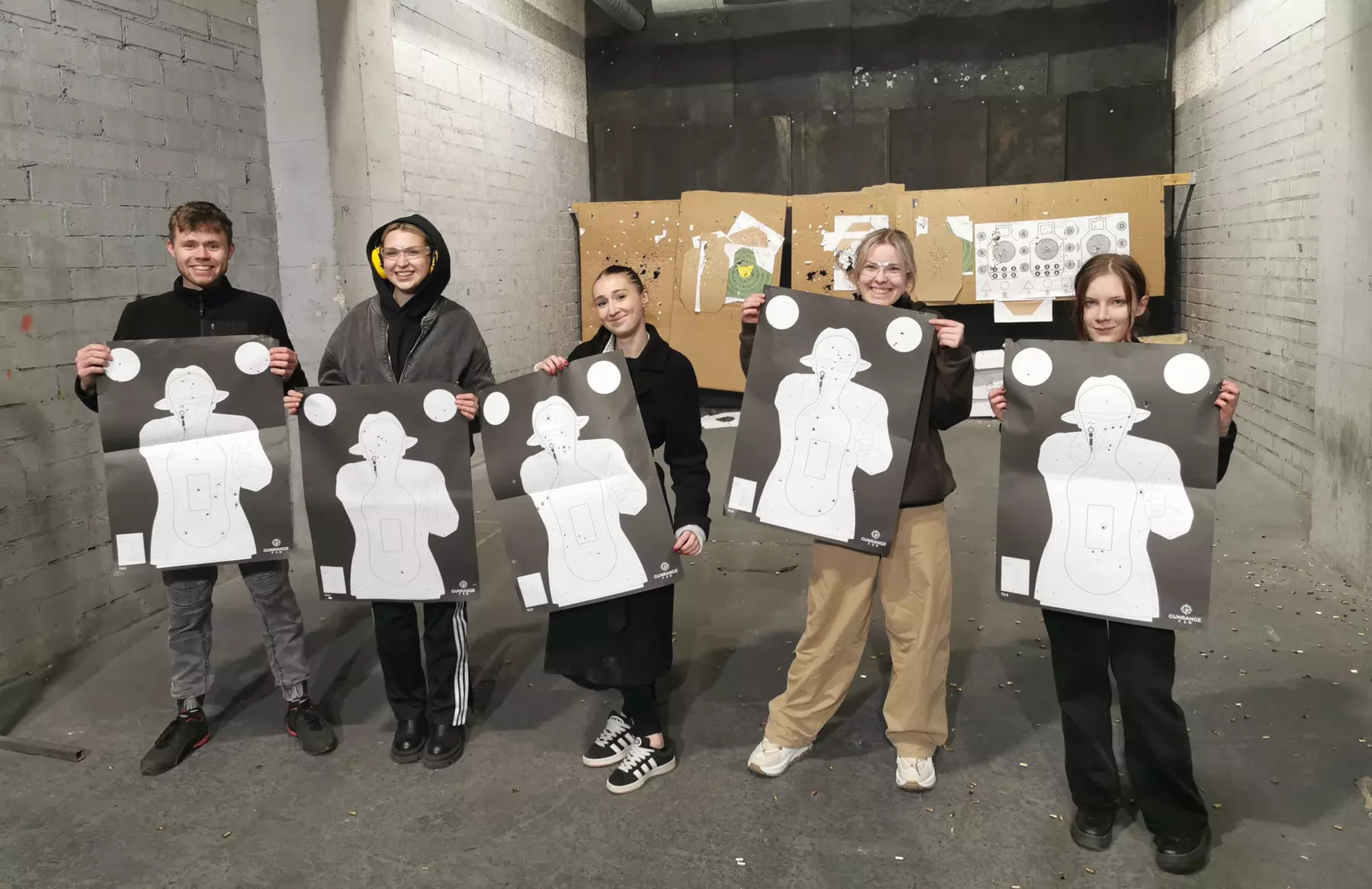 Pakiety strzeleckie, treningi z instruktorem oraz kursy dla kobiet