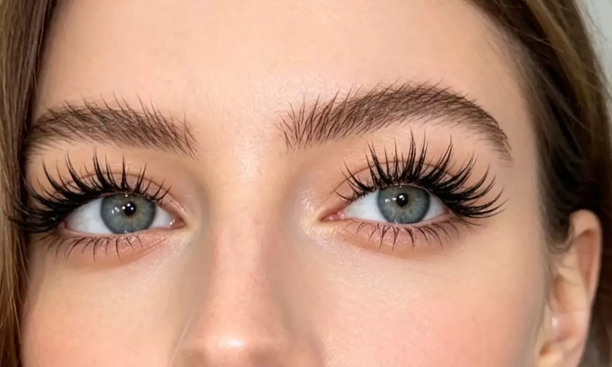 Classic, Hybrid, Volume, or Mega Volume Full Set Eyelash Extensions