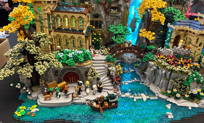 Image 7: BrickCentric LEGO Fan Convention in Los Angeles