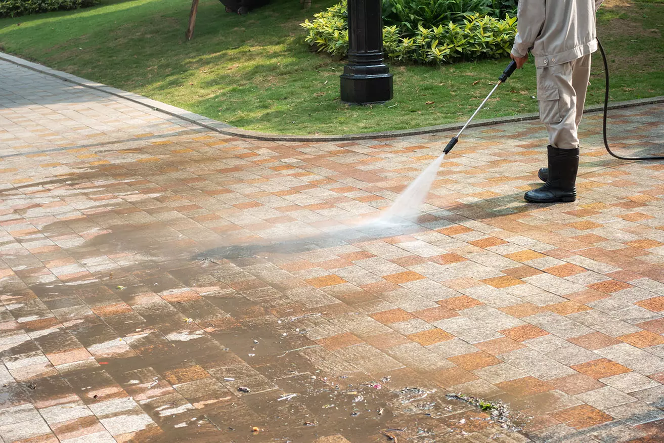 Up to 60% Off on Pressure Washing