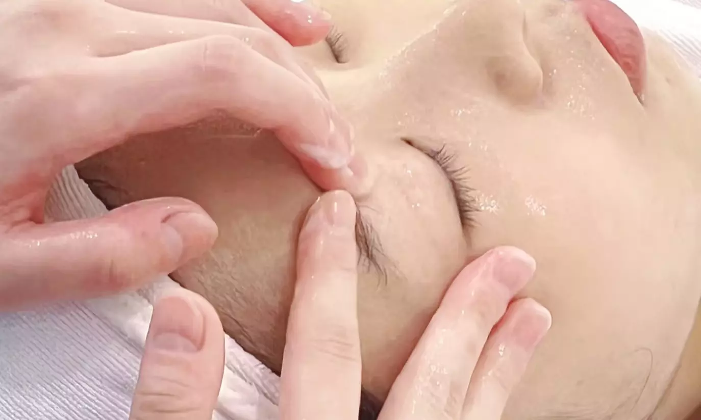 Enjoy One or Two HydraFacial Treatments for Radiant Skin- Up to 41% Off at G you Beautiful