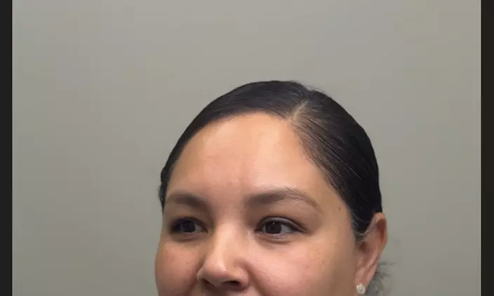 Achieve Perfect Brows: Choose Nano, Powder, or Combo Brow Techniques