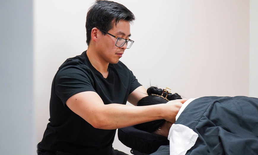 Image 4: Unwind with One 60 or 90-Minute Therapeutic Massage 