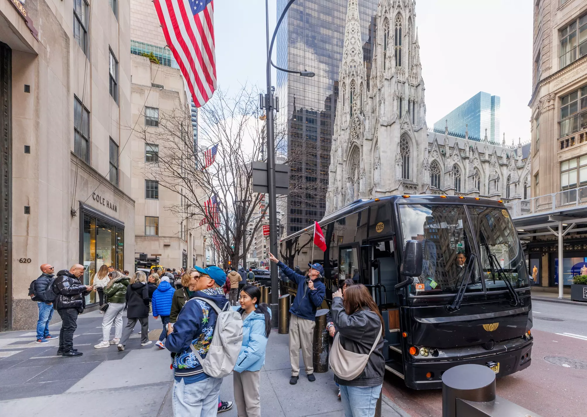 Explore NYC's Iconic Sites on an Award Wining Bus, Cab or Walking Tour