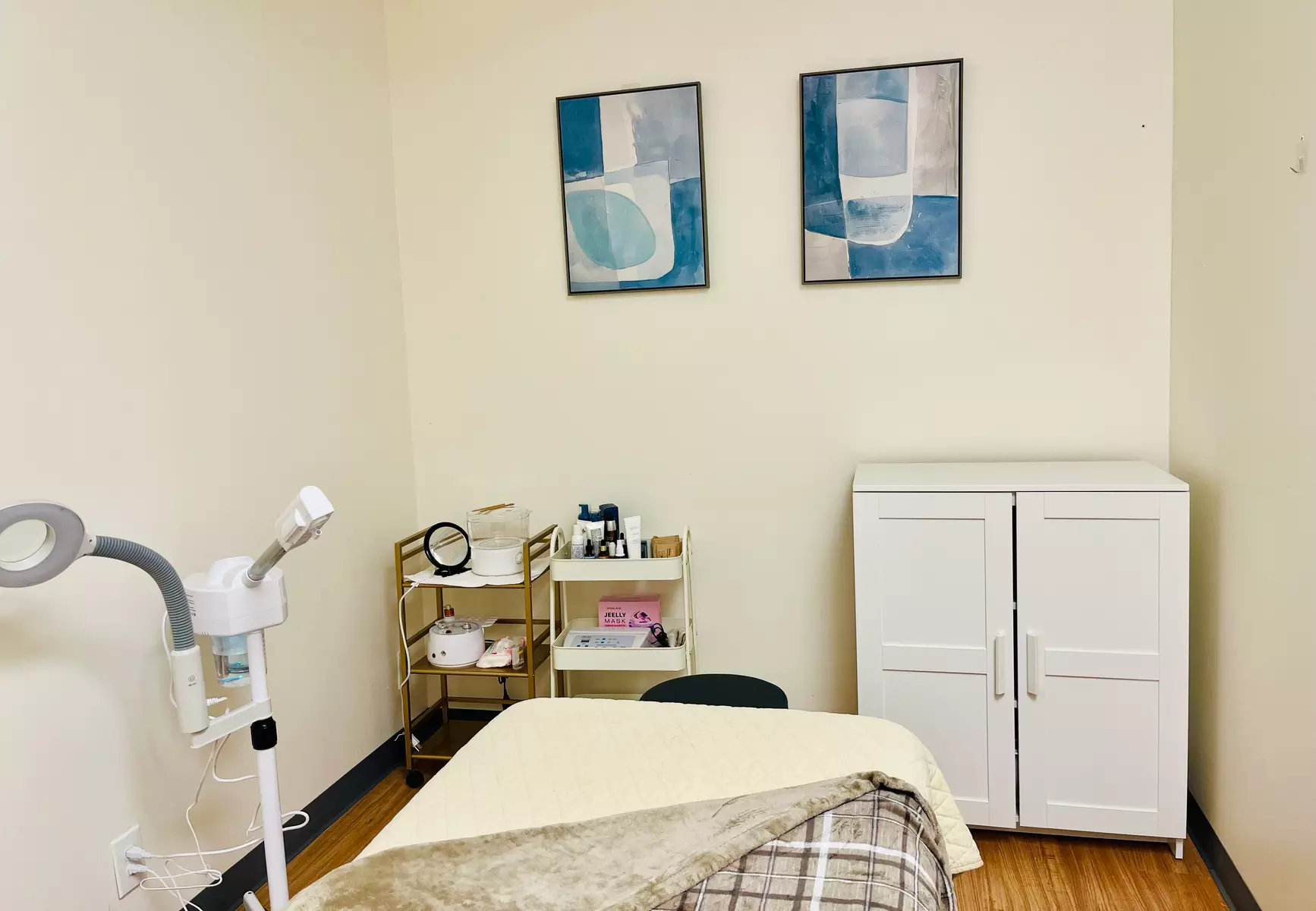 1 or More Sessions: Prenatal, Thai Face Lifting & Kelly Green Massages