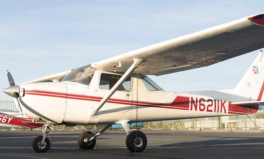 Image 7: 40 or 60-Min Discovery Flight for 1 or 60-Min Flight with Passenger